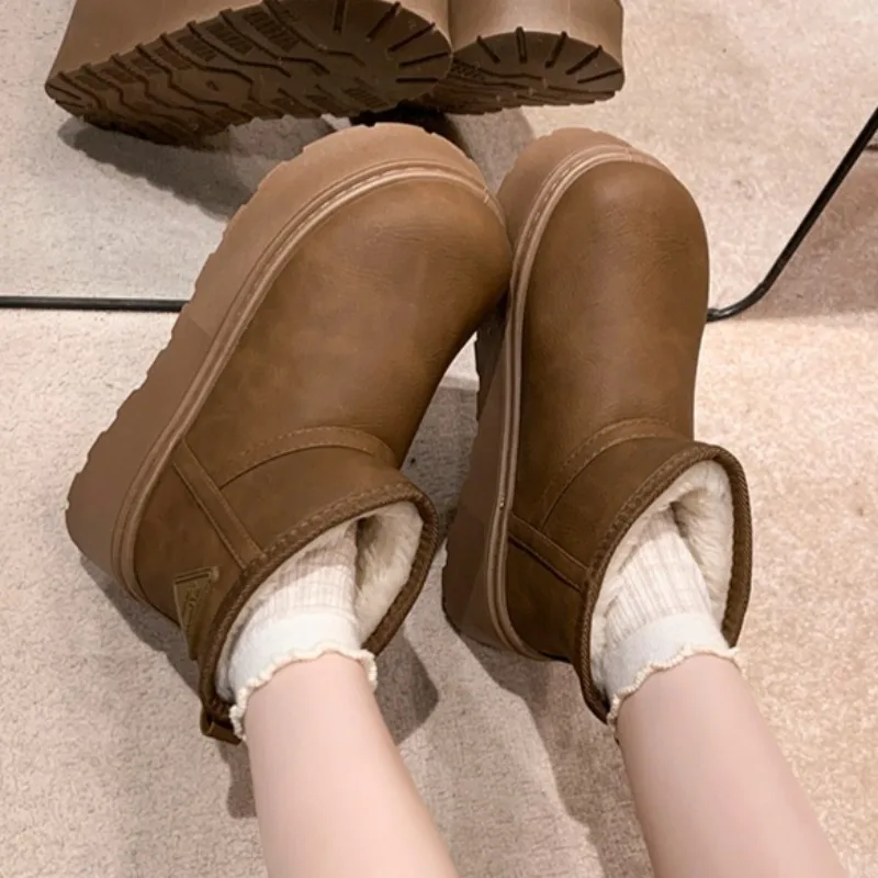 2025 شتاء موضة جديدة بلون بولي PU مقاوم للماء المرأة حذاء من الجلد المنزل اليومي أفخم سماكة حذاء الثلج عالي الرقبة دافئ بوتاس موهير