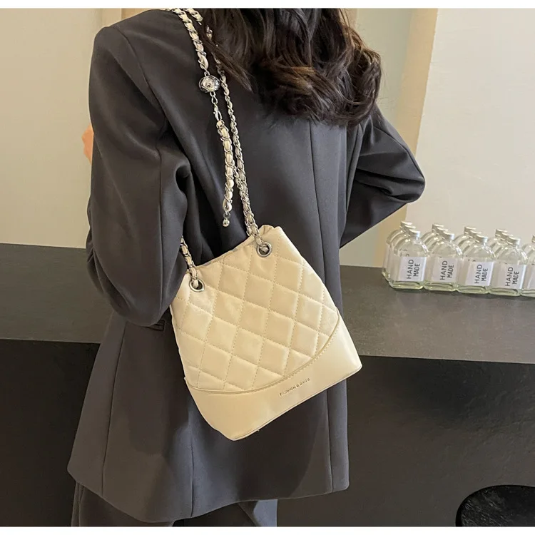 Didiamond Grid Fashionable Splicing Chain Single Shoulder Crossbody Bag for Women\'s Bag 2024 New Versatile Bucket Bag Trend