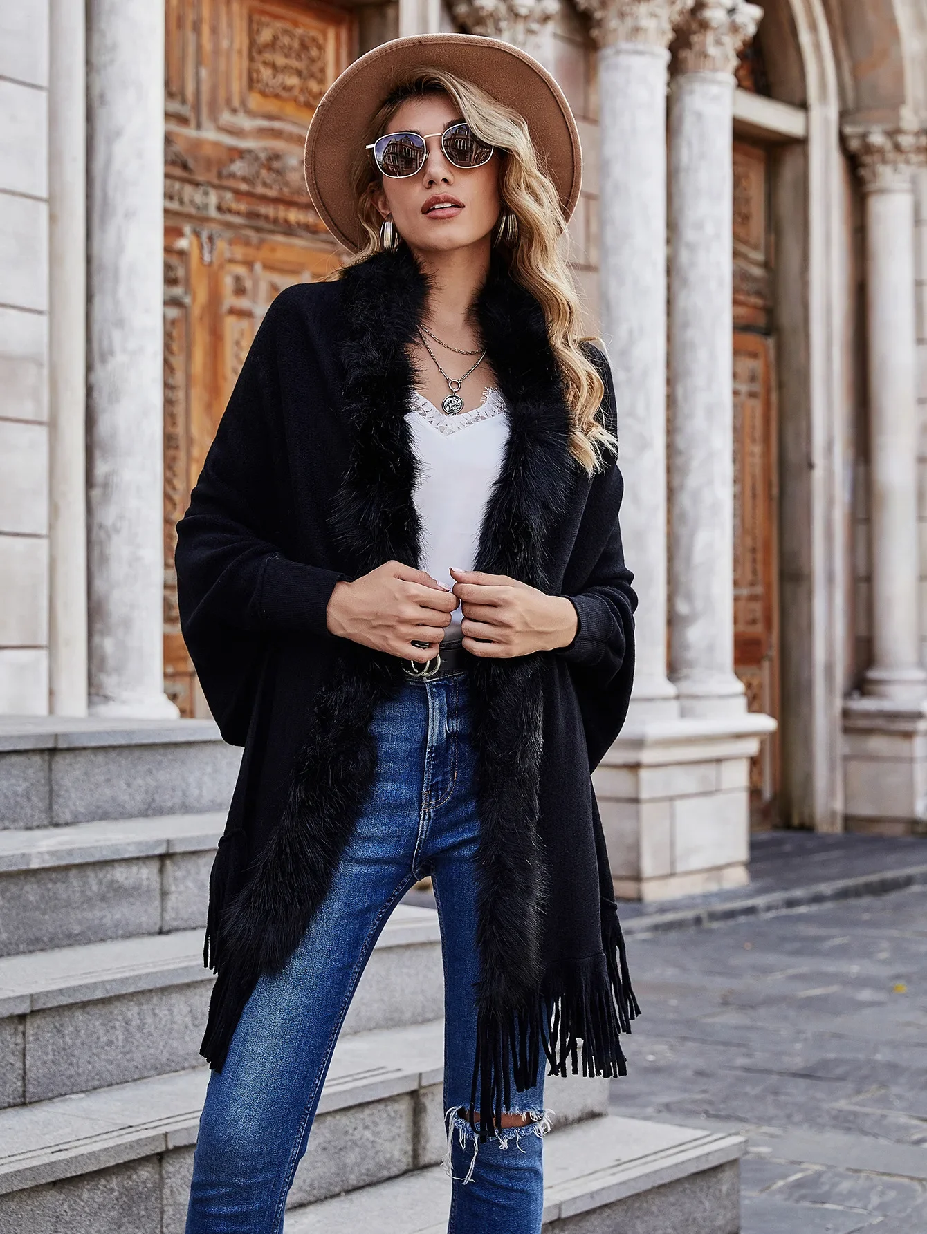 Winter Fur Collar Shawls and Wraps Cardigan Sweater Women Bohemian Fringe Batwing Sleeve Ponchos Cardigans Coat