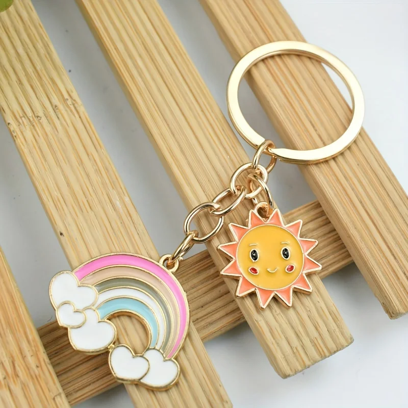 1pc Simple and stylish Sun Rainbow Keychain Daily wear of car keys Zinc alloy accessory pendant Family Gathering Novel Handsome
