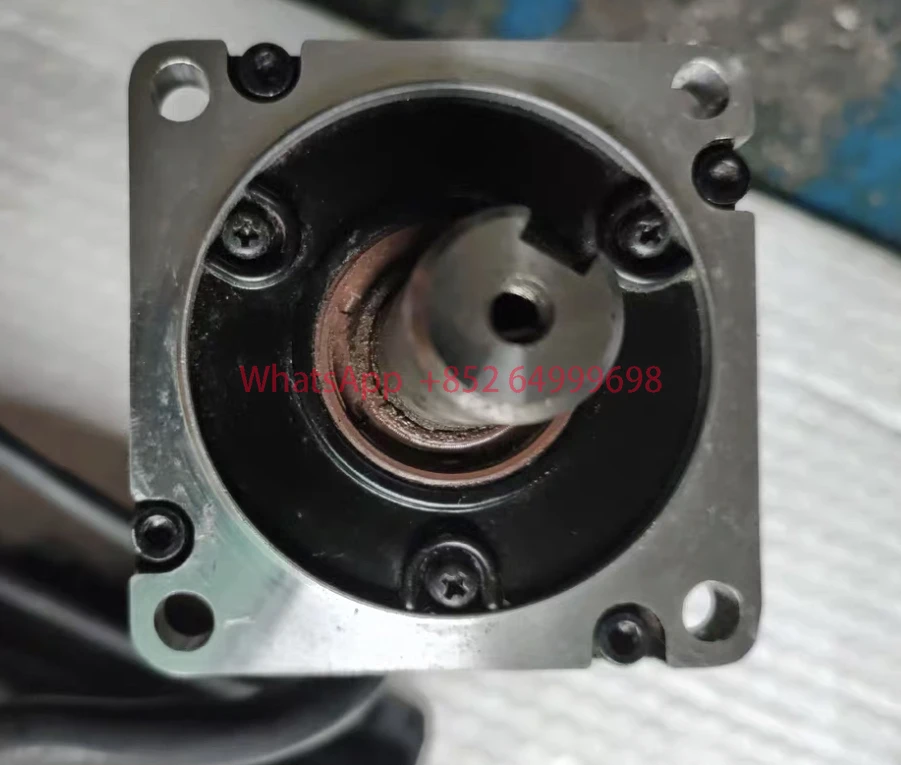 Gebrauchtes Servo 400W mit Bremsmotor, ECMC-CW0604SS