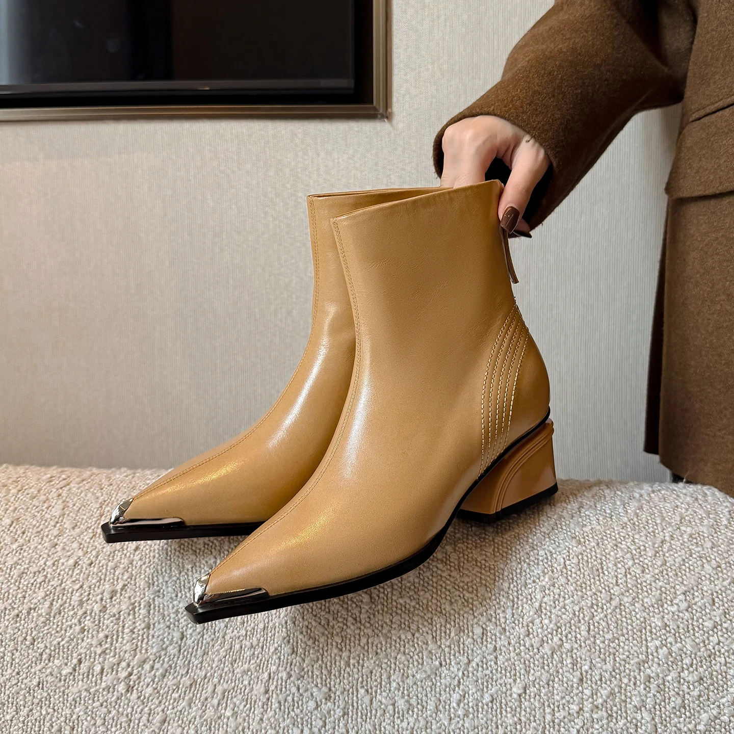 

New Trend 2026 Autumn Winter Genuine Leather Women Western Boots Black Brown Fashion Ladies Metal Pointed Toe Ankle Boots