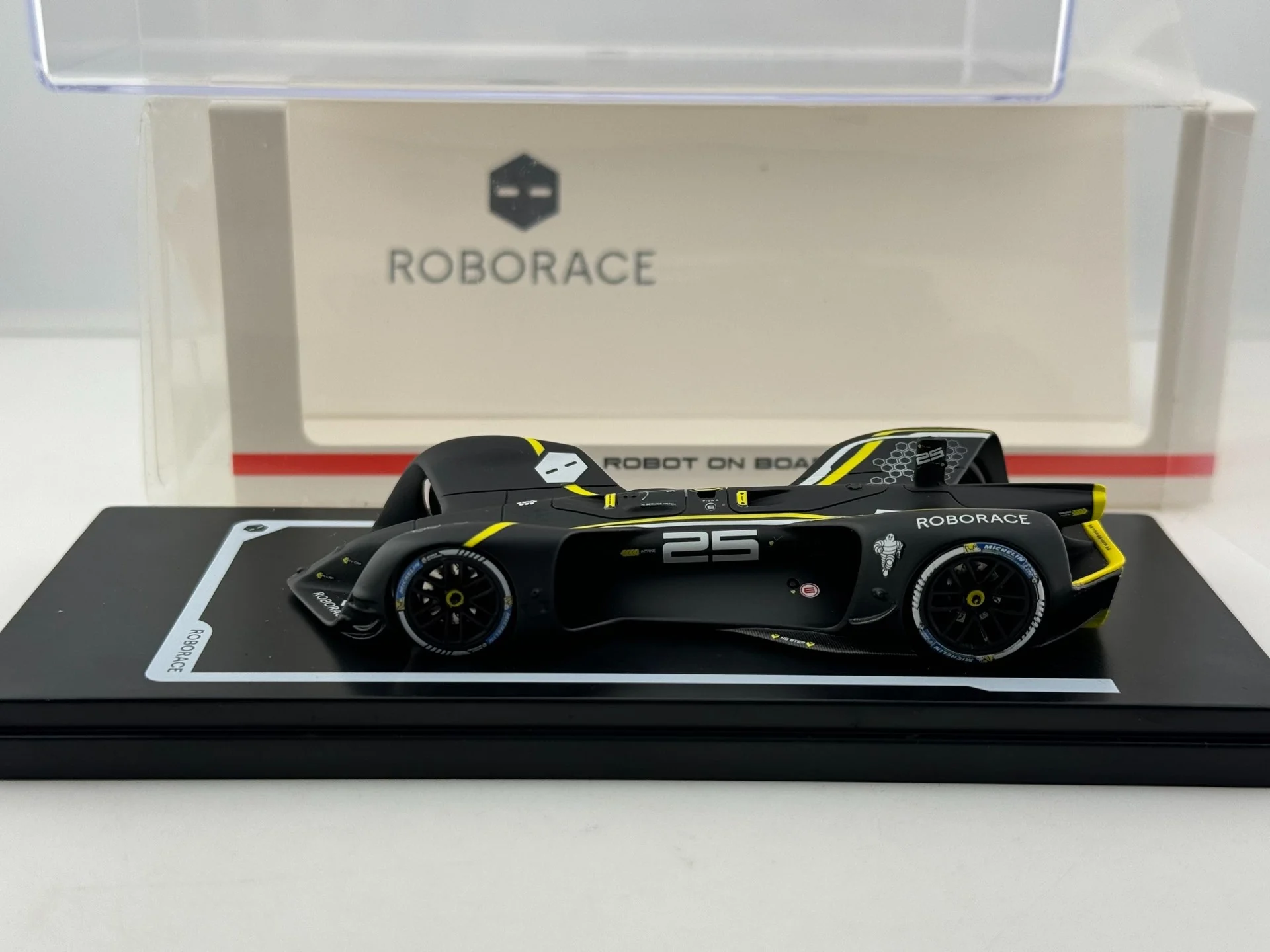 Diecast ROborace 1/43 Maßstab unbemannte Formel Racing Harz Auto Modell Sammlerstück Spielzeug Geschenk Souvenir Display Ornament