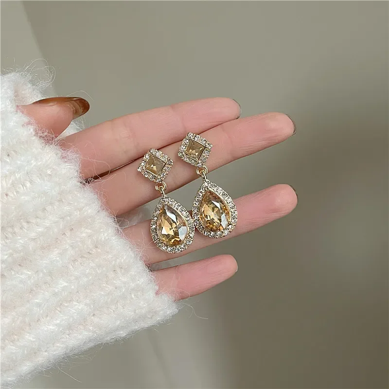 Korean Simple Champagne Water Drop Crystal Stone Clip on  Earrings Luxury Retro Shinny Rhinestone Clip Earrings No Piercing