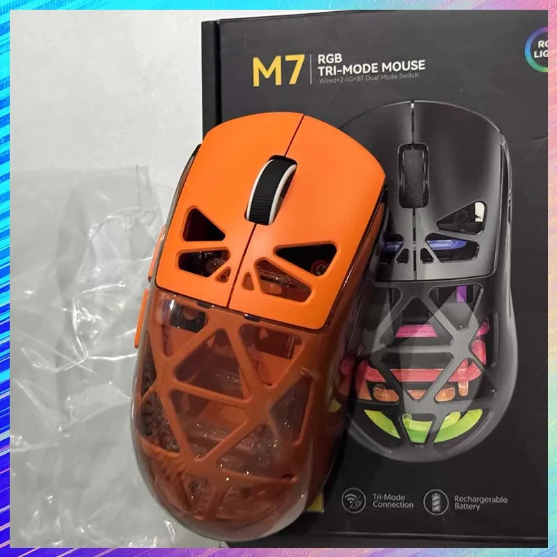 

M7 E-Sports Mouse Tri-Mode 2.4G/BT/Wired Gaming Mouse Lightweight 3600DPI RGB Lighting Effect Computer Office Transparent Mouse