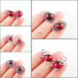 Fashion New Animal Tortoise Eye Triangle Teardrop Charms Round 8mm Red Glaze Tibetan Silver Plated Pendants Retro