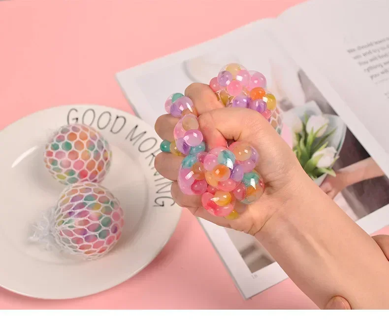 

1 шт., креативные новые игрушки для декомпрессии и вентиляции, виноградные шарики, трехцветные разноцветные бусины, виноградный шарик, щипцы Le, детские игрушки