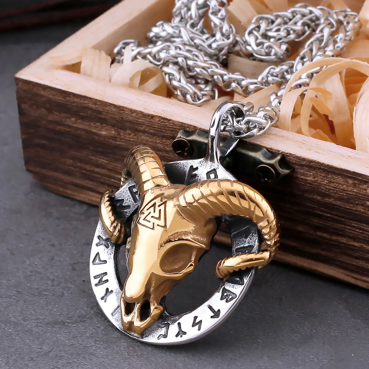 Men's Stainless Steel Viking Jewelry Nordic Valknut Ram Animal Necklace Hip Hop Punk Biker Pendant Necklace Vintage Jewelry Gift