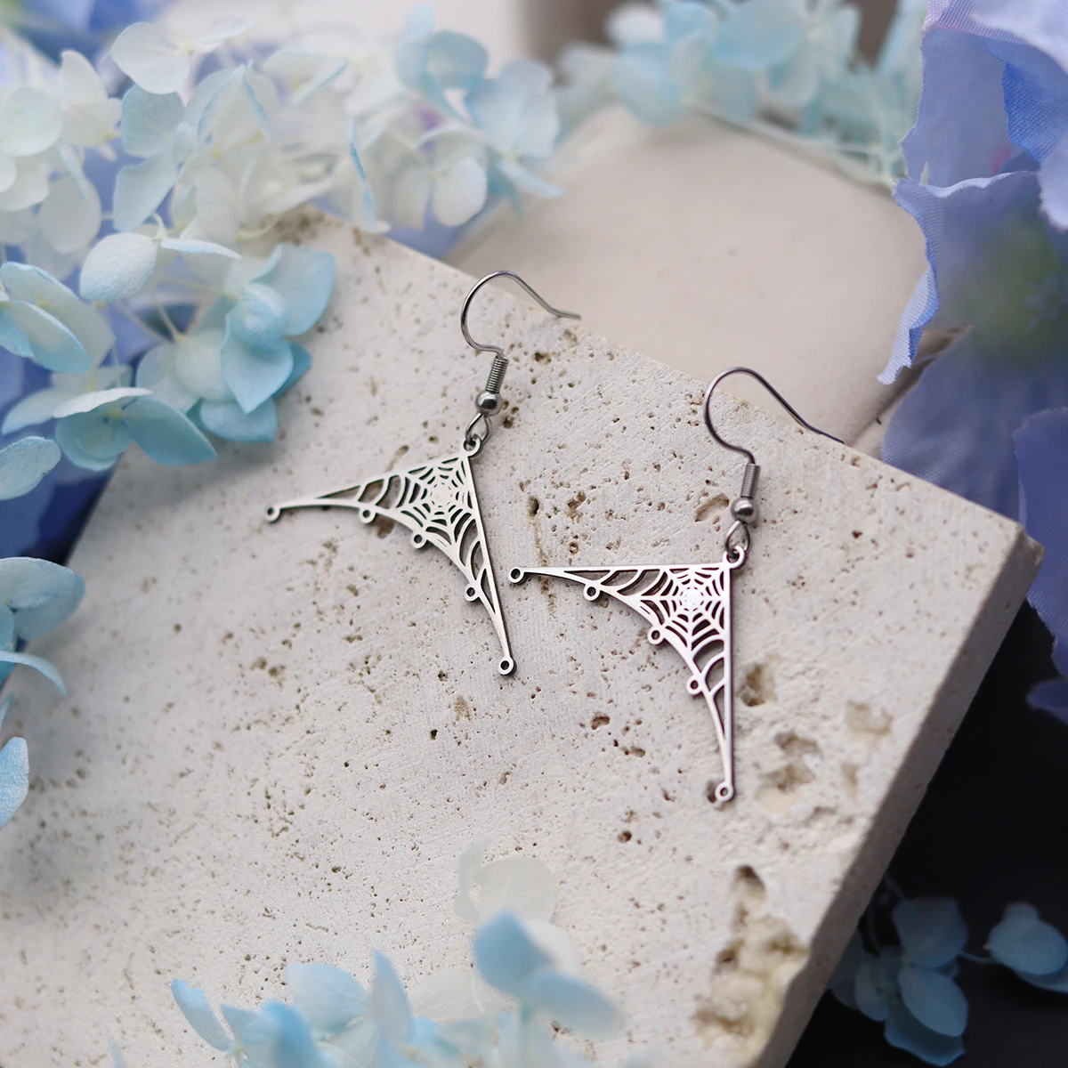 أقراط متدلية على شكل شبكة عنكبوت للهالوين من kinitial للنساء والرجال أقراط متدلية ساحرة ملابس الشارع الشهير إكسسوارات مجوهرات هدية #1