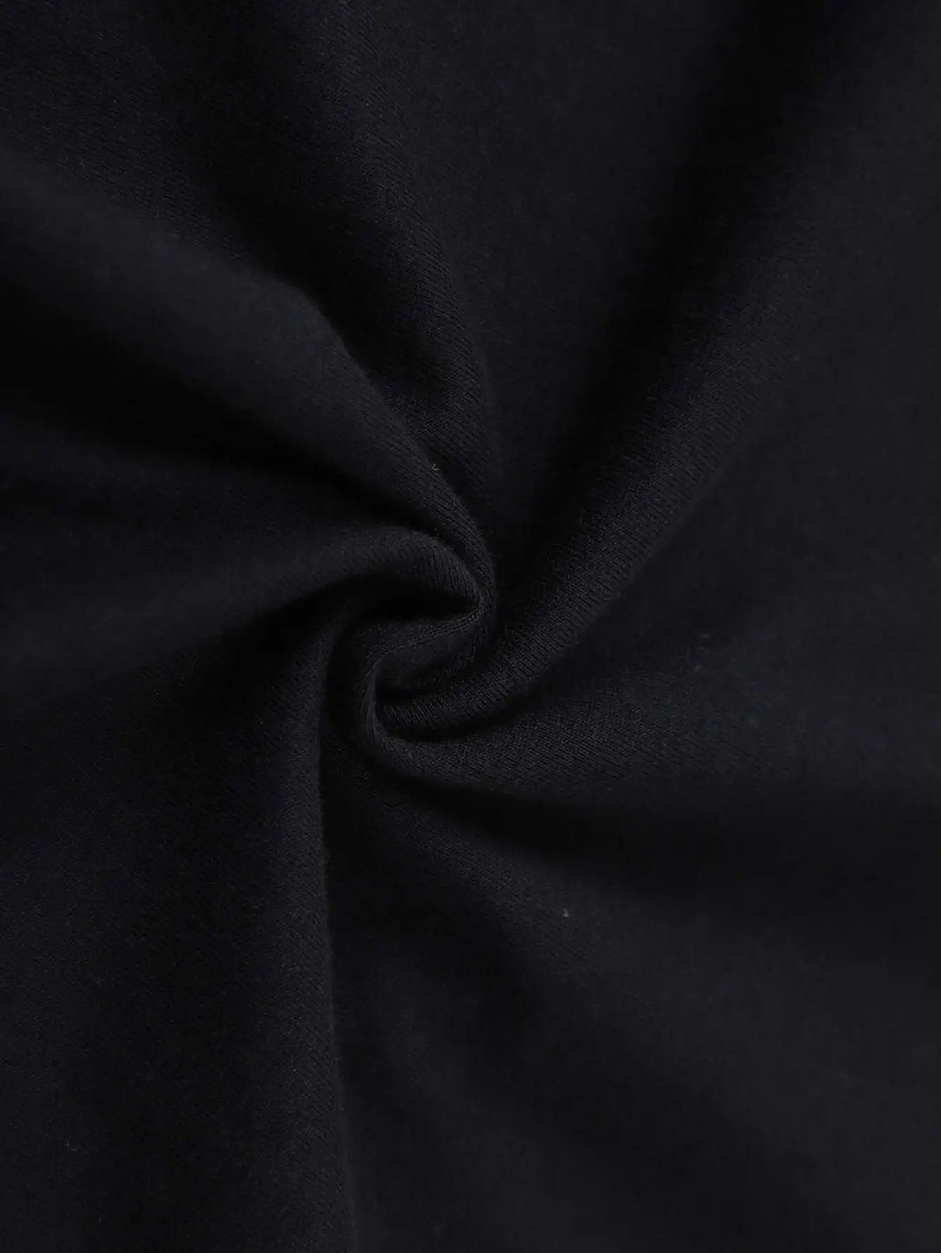 تي شيرت رجالي من القطن برسومات مستوحاة من الطراز القديم - تصميم فرقة رعب أنمي سوداء مع تصميم قطة رائعة وأكمام قصيرة ورقبة دائرية