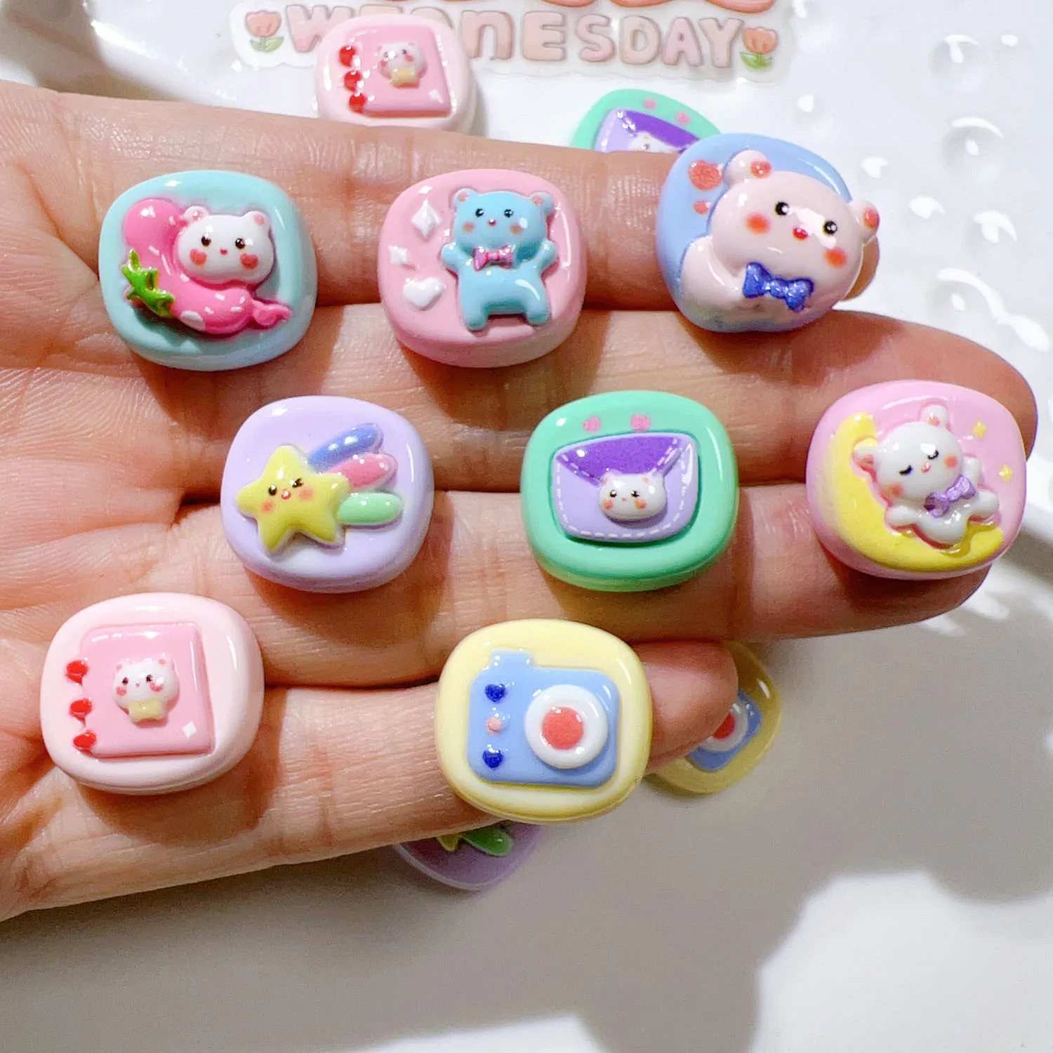 20Pcs New Cute Resin 16*17mm Mini Cartoon Cat Meteor Series Flat Back Manicure Parts Embellishments For Hair Bows Accessories