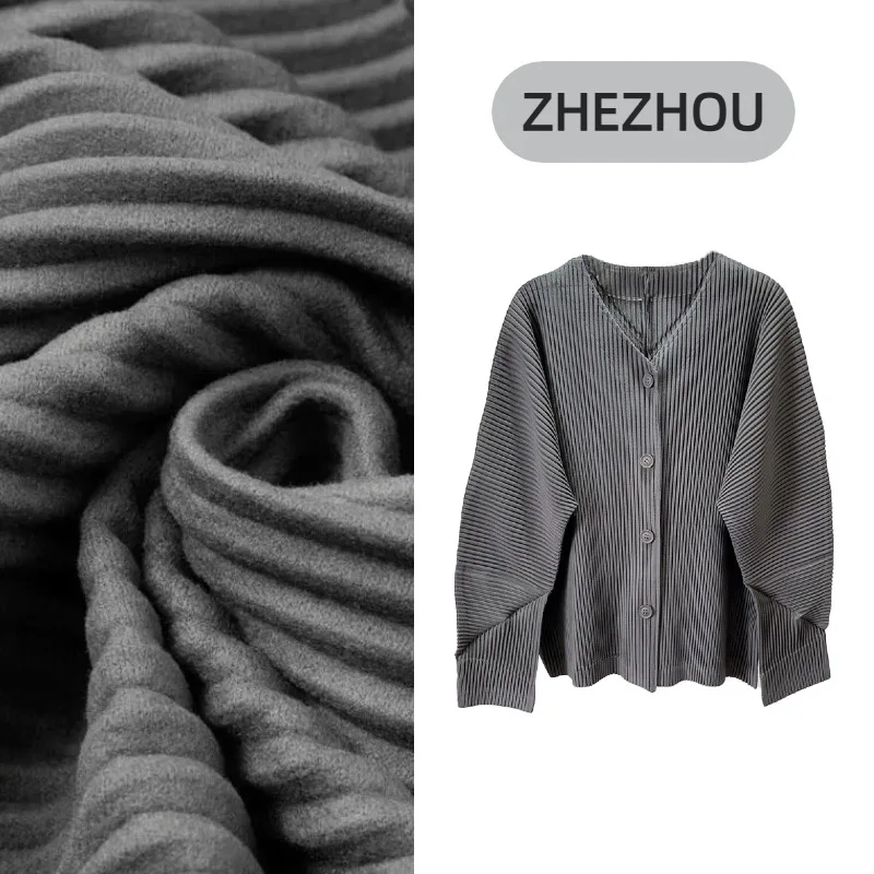 

Miyake плиссированная простая повседневная куртка 2025 года, свободный универсальный минималистичный комфортный стиль унисекс, плиссированный кардиган с v-образным вырезом, толстый топ