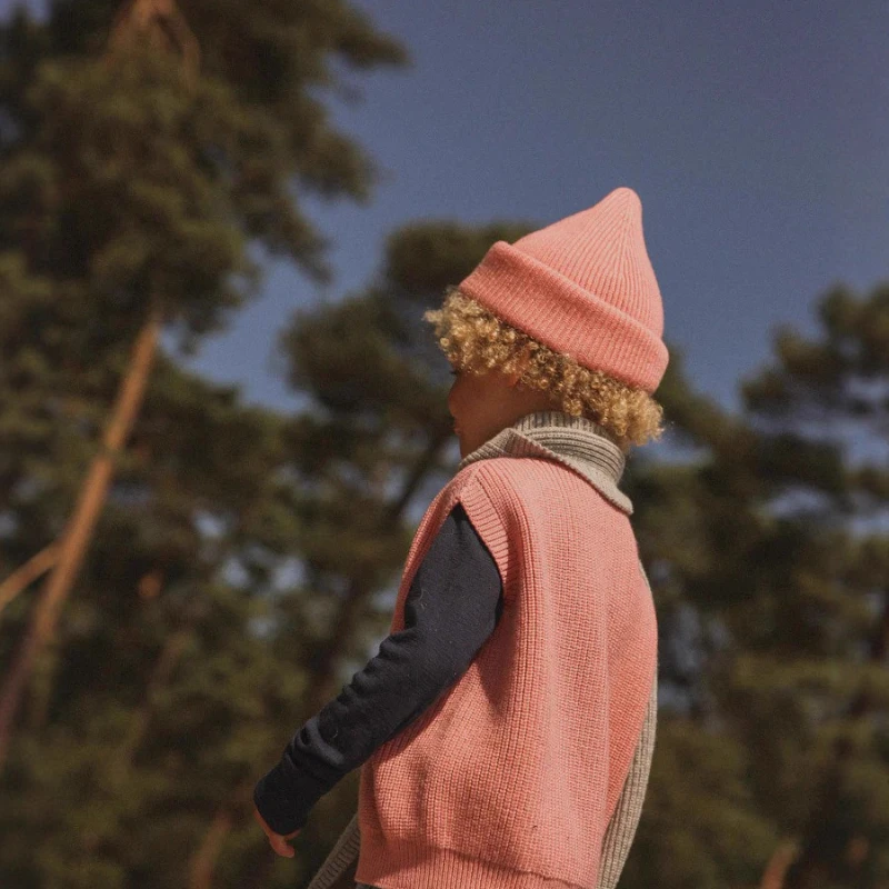 2025 خريف شتاء جديد الأولاد محبوك مخطط تانك القمم الفتيان والفتيات عادية أكمام تانك القمم ملابس الأطفال 2-18Y