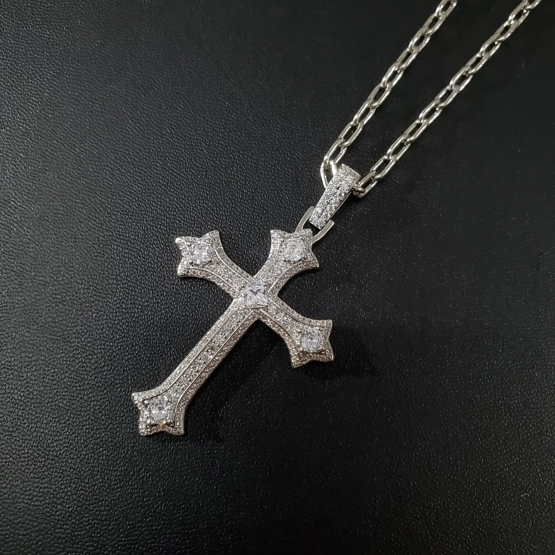 MDL 모이사나이트. 남성용 뉴 크로스 힙합 펜던트 18K 도금 지르코니아 펜던트 커플 목걸이