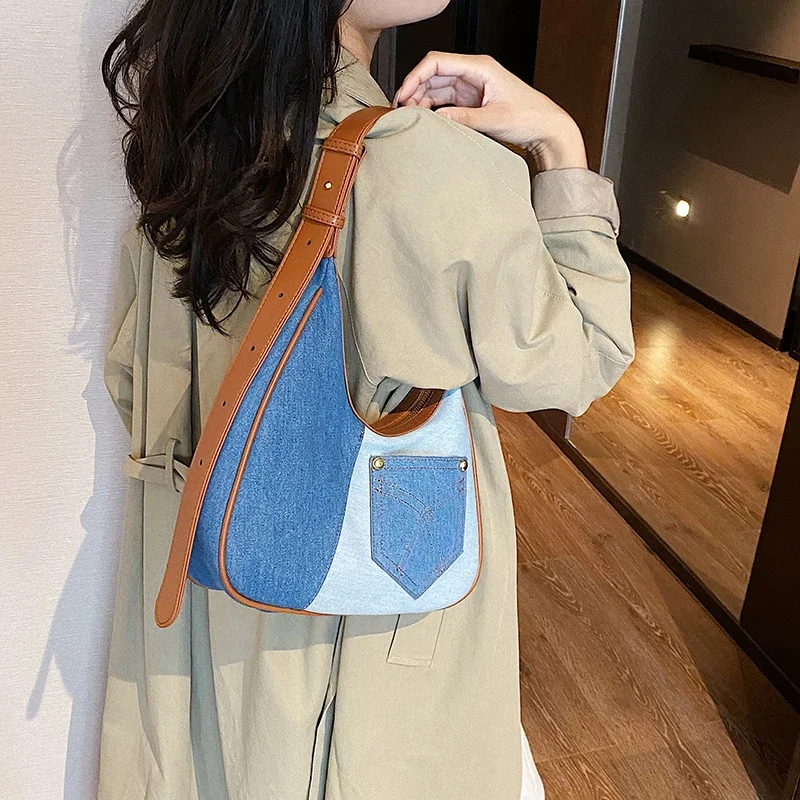 

2024 Retro Denim Shoulder Bag French Underarm Shopper Bag For Women Fashion Half Moon Design Armpit Bag Chain Handbag Totes