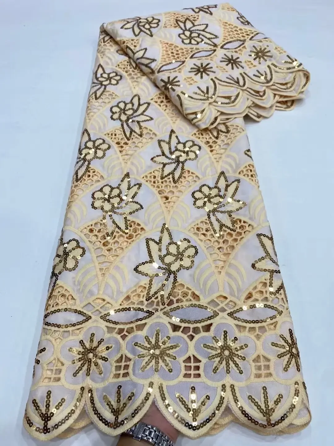 

Light French Tulle Lace Fabric 2021 High Quality Embroidered African Net Laces Nigerian Fabrics With Sequins