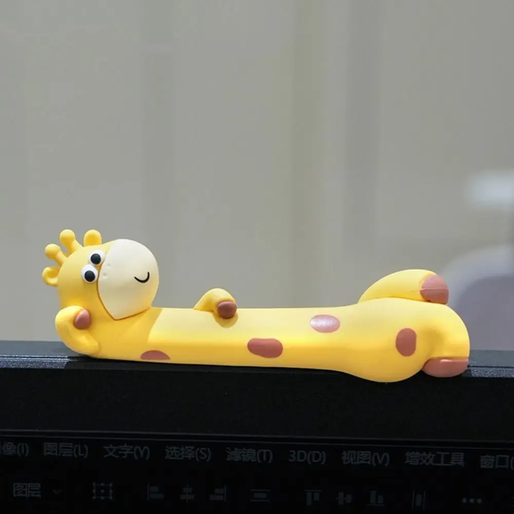 Lying Animal Computer Monitor Decor 3D Desk Toy Navigator Screen Giraffe Screen Figurine Cartoon Mini Dolls