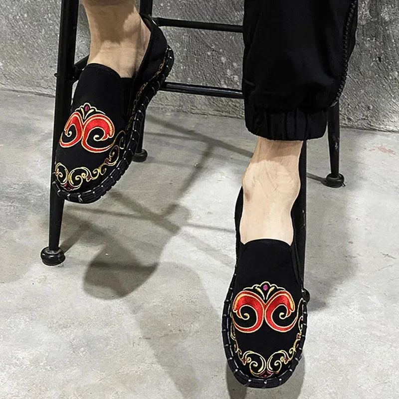 Ethnic Style Embroidered Canvas Shoes Harajuku Loafers Sneakers Fashion Casual Women Mens Shoes Streetwear Old Beijing Shoes