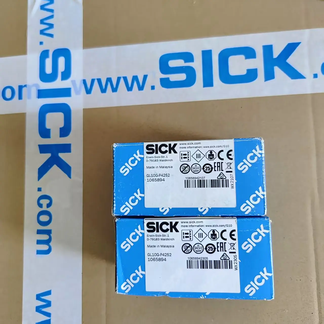 

Sick Mirror Reflection Photoelectric Sensor GL10G-P4252 Order Number 1065894 New Original Genuine In Stock