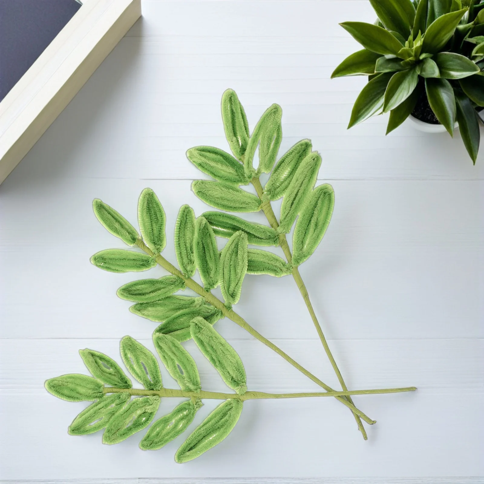 8pcs Green Chenille Stems Crafts Twisted Stick Leaves Vase Filler For Wedding Spring Christmas Centerpiece Decor Party Supplies