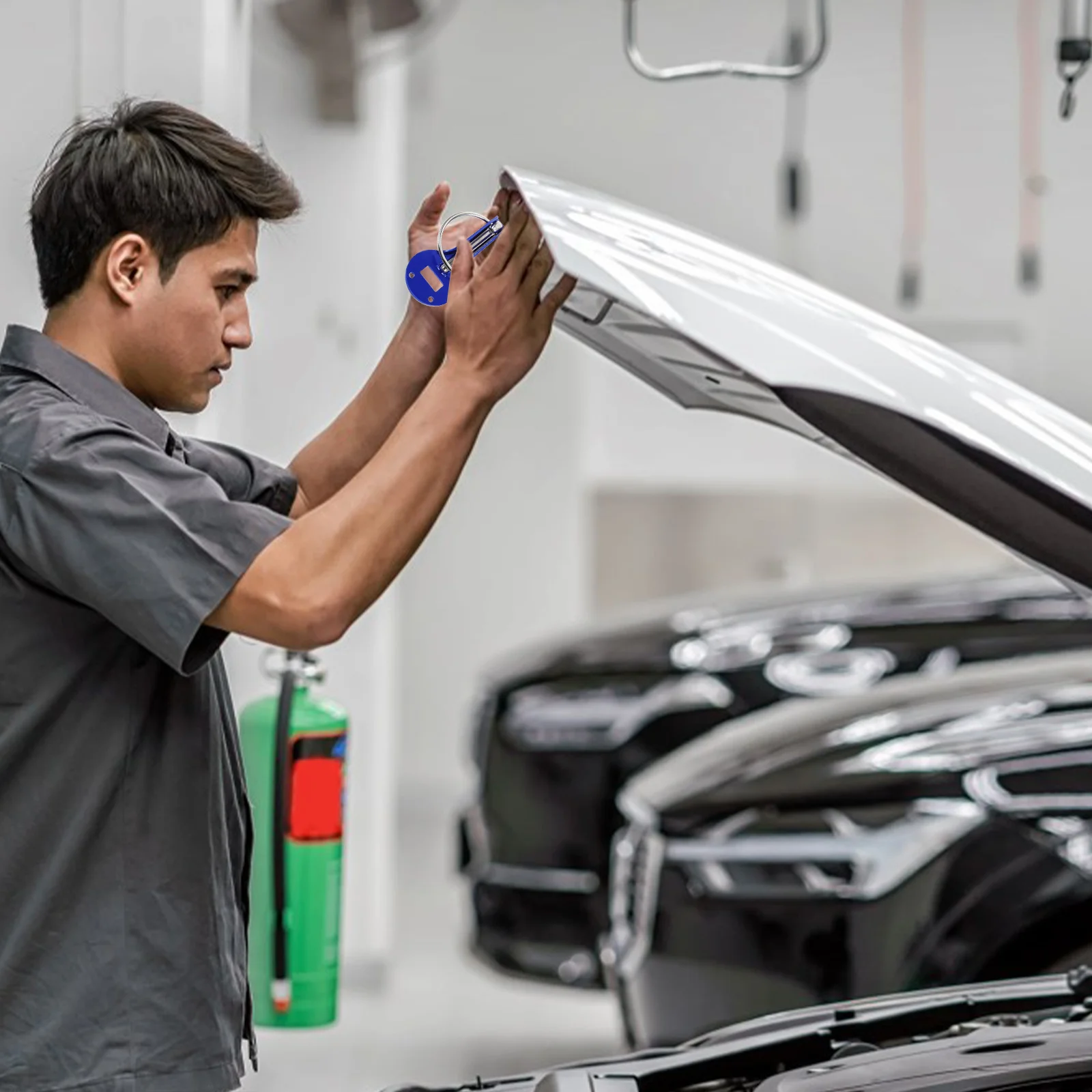 

Universal Hood Lock for Cars Durable Hood Pins Kit Vibrant Finish Practical Design Compatible Wide Range Models Secure Locking