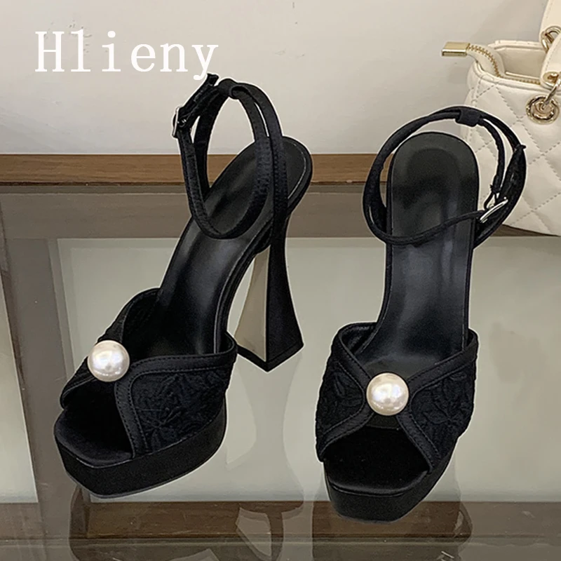 

Hlieny Fashion Embroidery Flower Pearl Peep Toe Platform Woman Sandals Elegant Ankle Buckle Strap High Heels Party Dress Shoes