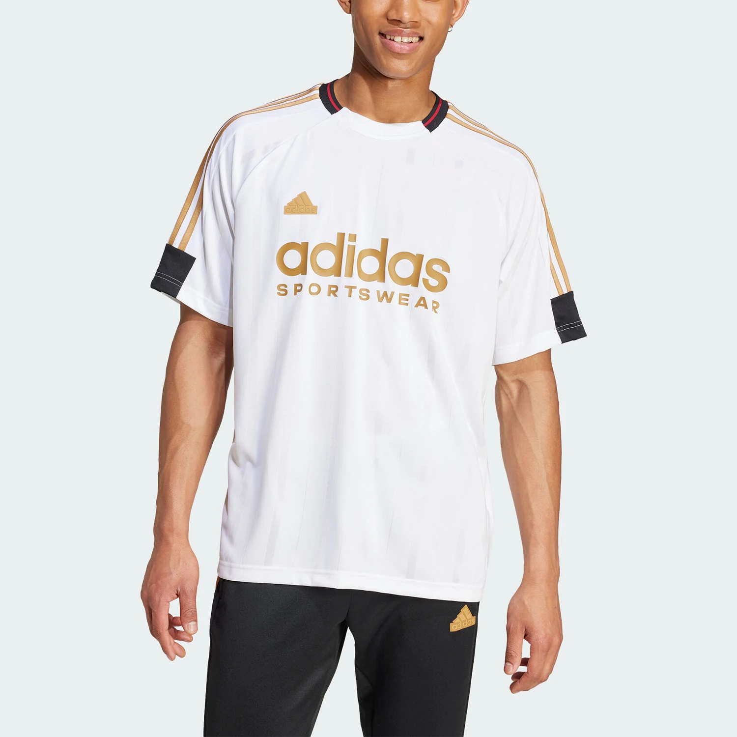 

Adidas Официальный новый мужской спортивный повседневный повседневный круглый вырез с коротким рукавом IW8867