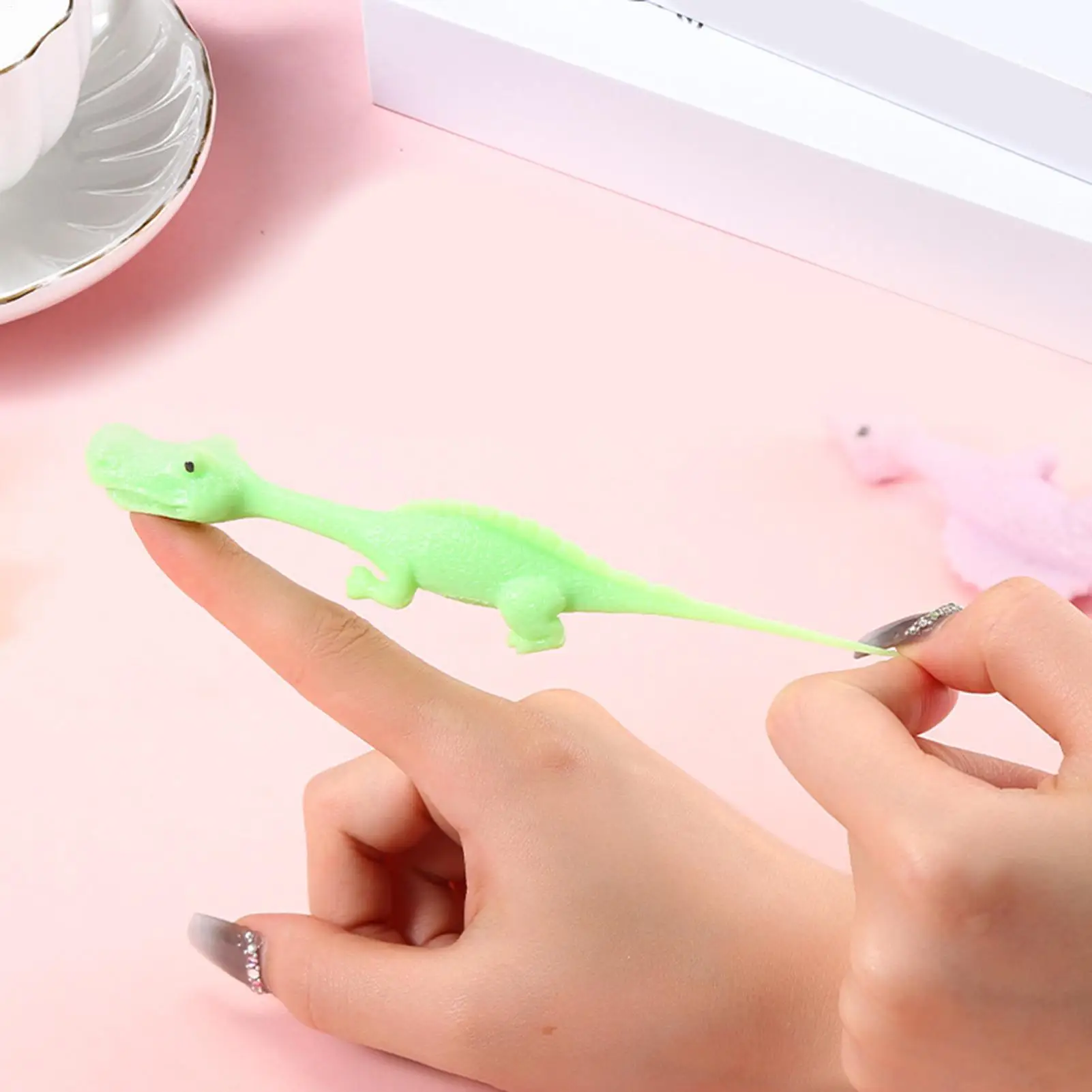 6Pcs Finger Catapult Dinosaur Games Birthday Shower Party Favor Giveaway Christmas Carnival Party Gift Random Color