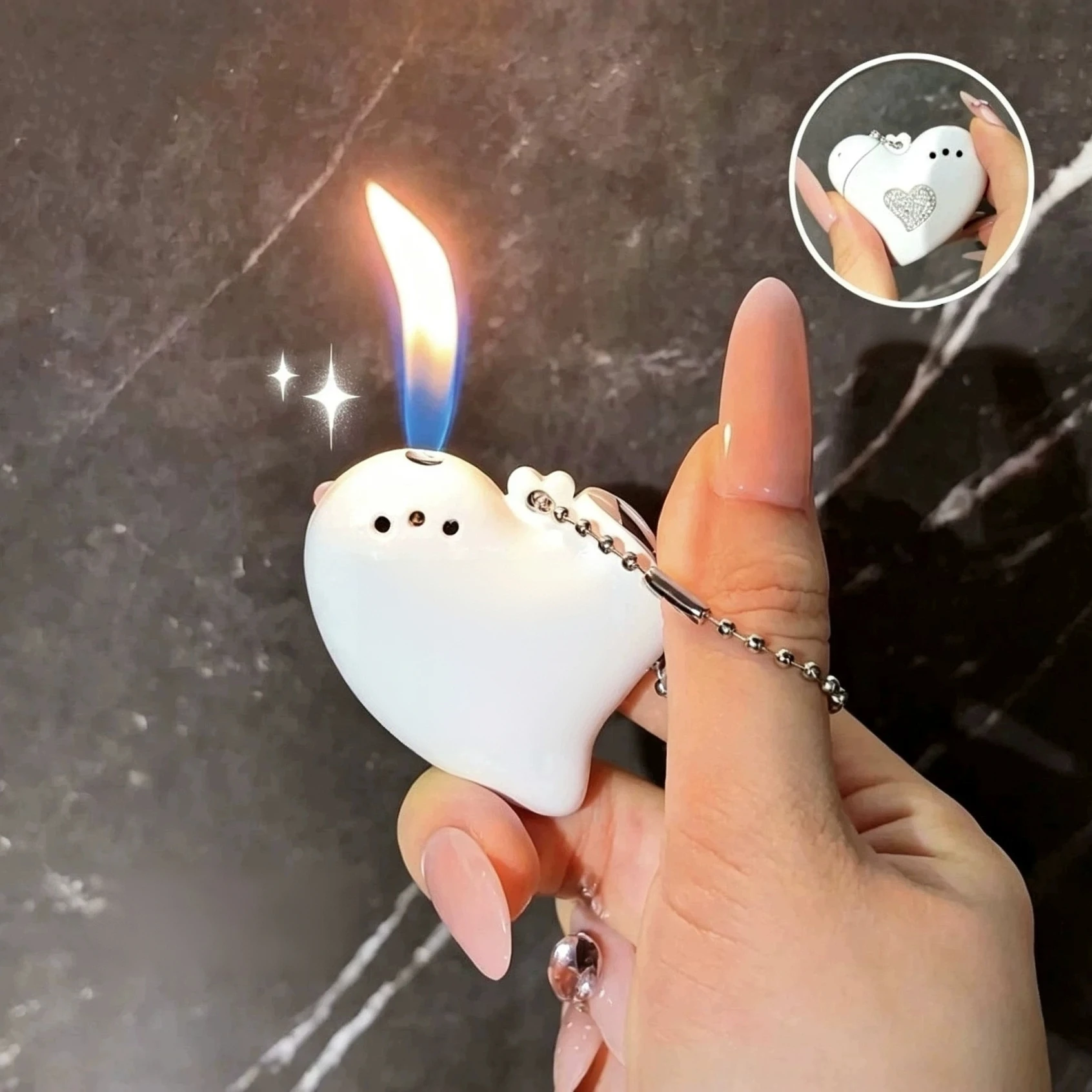 New Cute Heart Shaped Inflatable Lighter Mini Outdoor Portable Water Diamond Inlaid Keychain Looks Good Lighter Smoking Gift