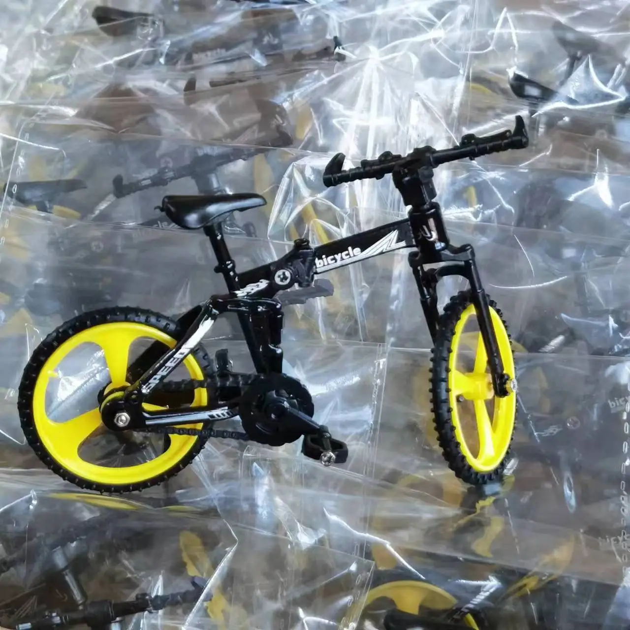 Deski na palce i rowery Składany rower ze stopu Symulacja roweru na palce Kreatywny nowy rower górski na palce do jazdy downhill