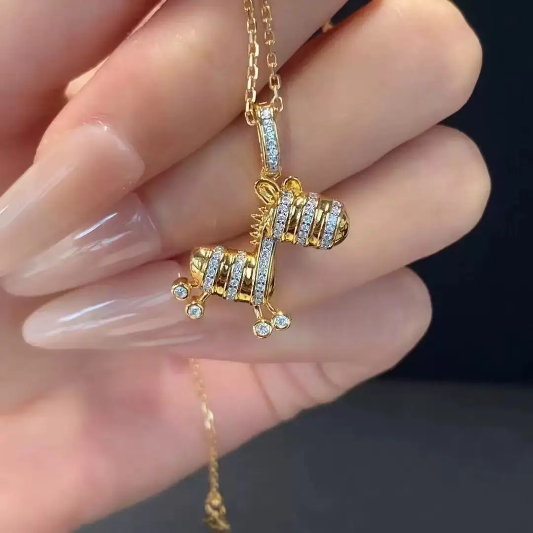 

Luxury Pony Pendant Necklace for Women, High-end Niche Design High Quality Chain Necklace