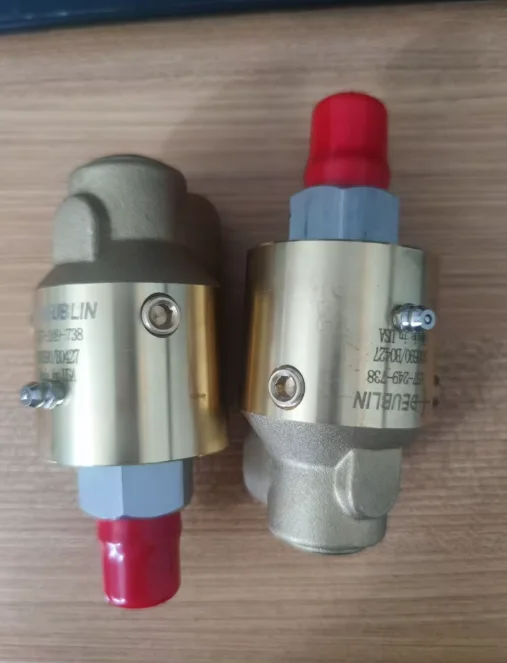 

DEUBLIN 157-249-738 поворотный шарнир 1 шт.