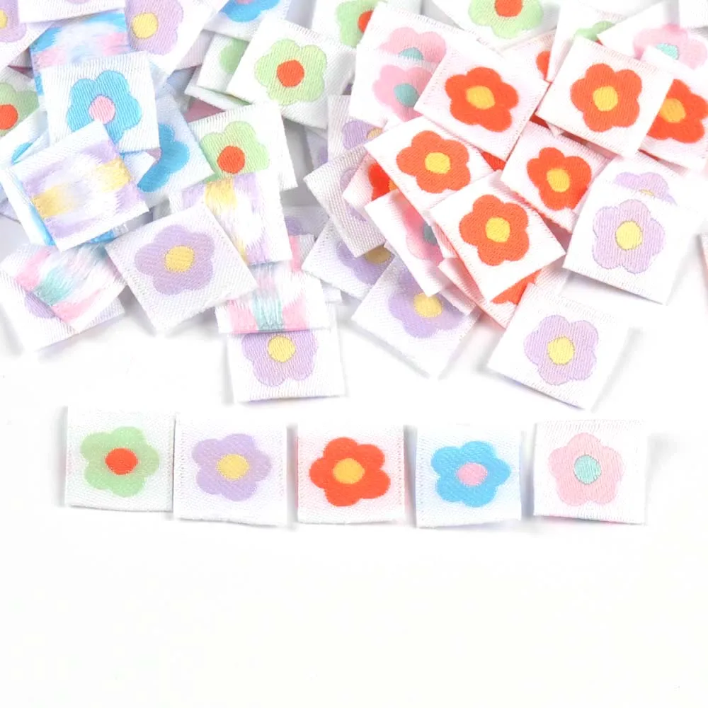 50Pcs Cute Flower Embroidery Mini Labels For Sewing Accessories Knitting Garment Bag Hat Tags DIY Kids Clothing Supplies 15*16mm