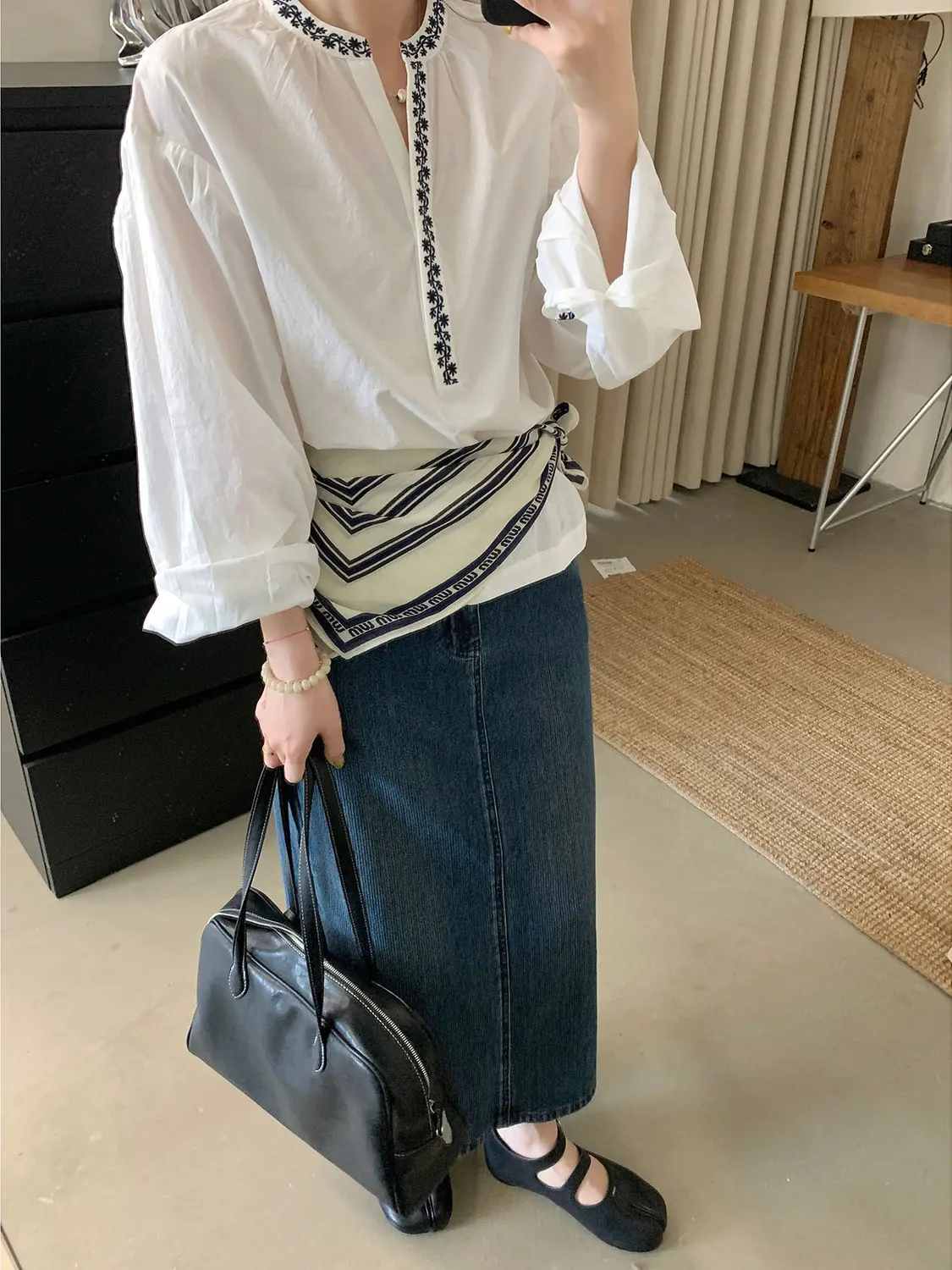 

Spring New Style Loose Fit Korean Version HGHEYGIRL Embroidered Small V-Neck Sweatshirt Quality Cotton Long Sleeve Shirt for ...