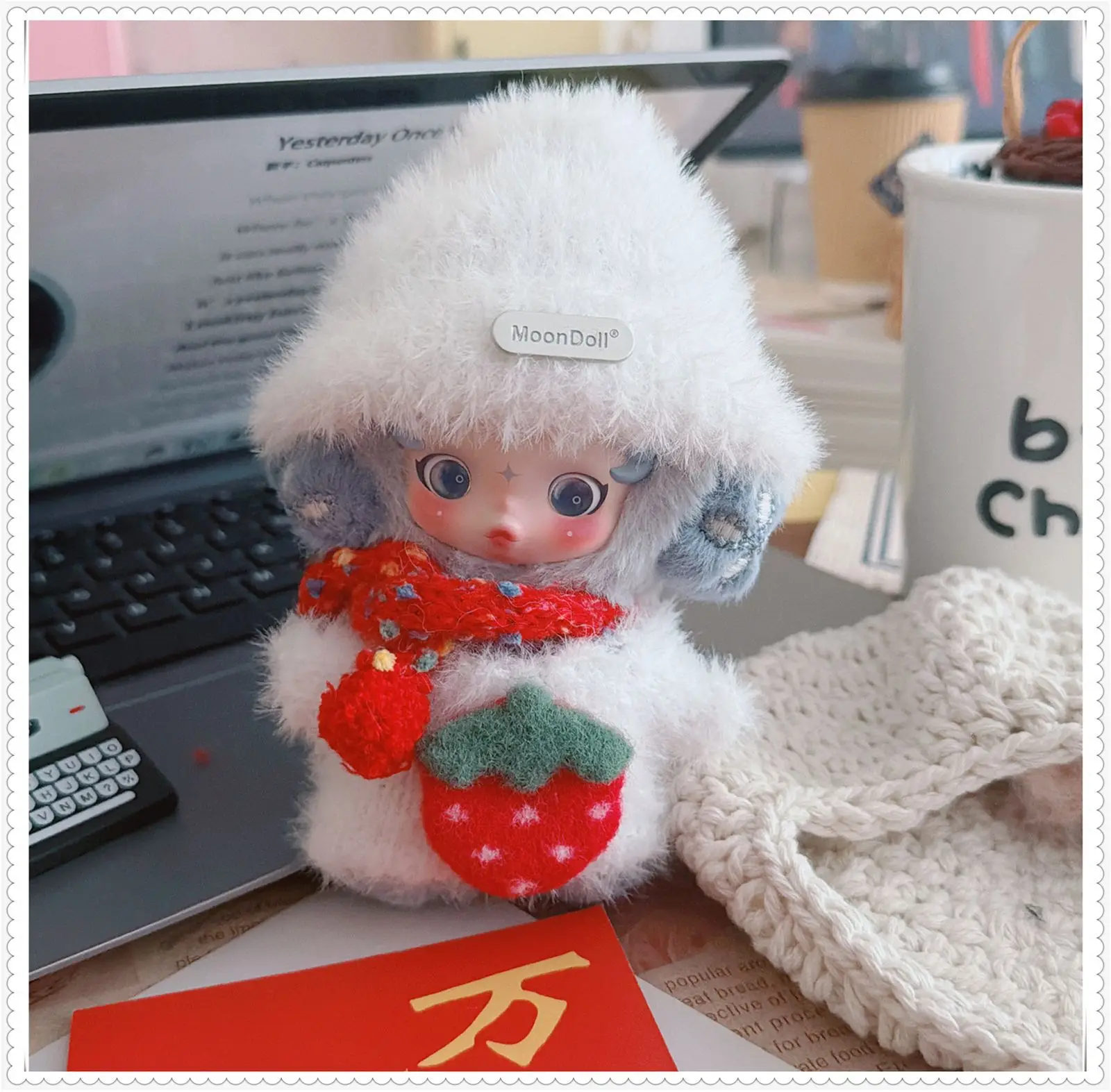 Pull en peluche doux à motif de fraise de dessin animé, adapté aux poupées idoles de 10 cm, accessoires vestimentaires, ensemble rouge, décoration du Nouvel An, collection de fans, cadeaux