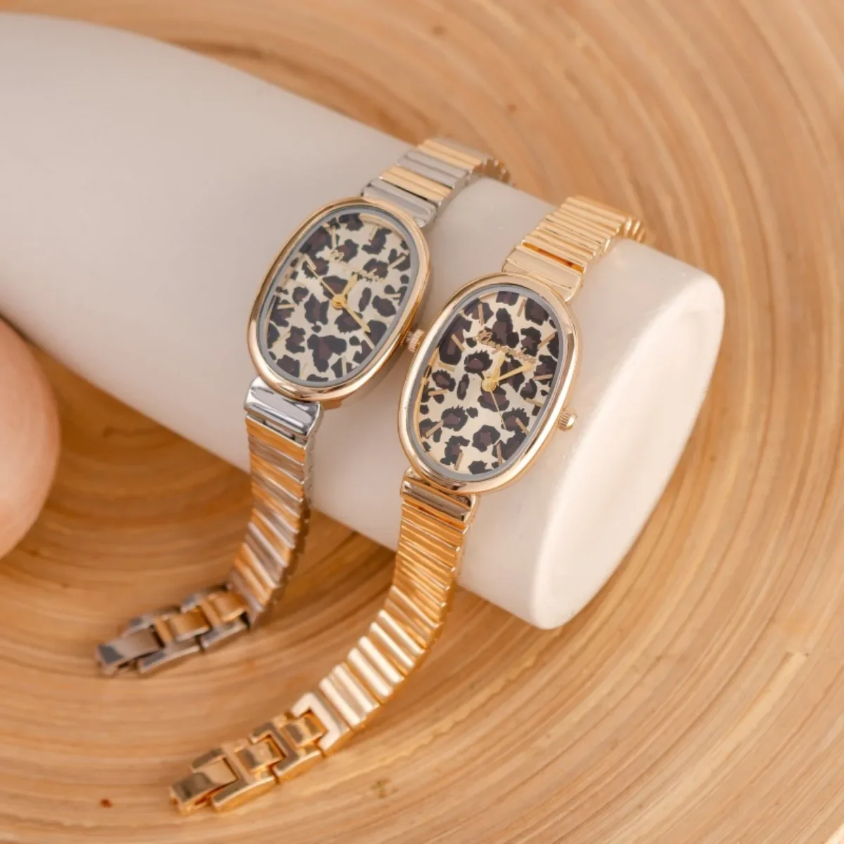 Стильные женские кварцевые часы с леопардовым принтом, овальный циферблат, шикарный дизайн, повседневная одежда, универсальный модный аксессуар, женские часы, подарок на праздник