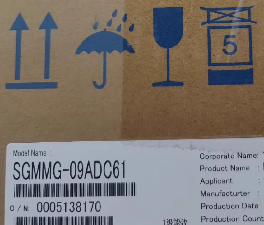 SGMMG-09ADC61 Nuevo servomotor SGMMG 09ADC61, envío rápido