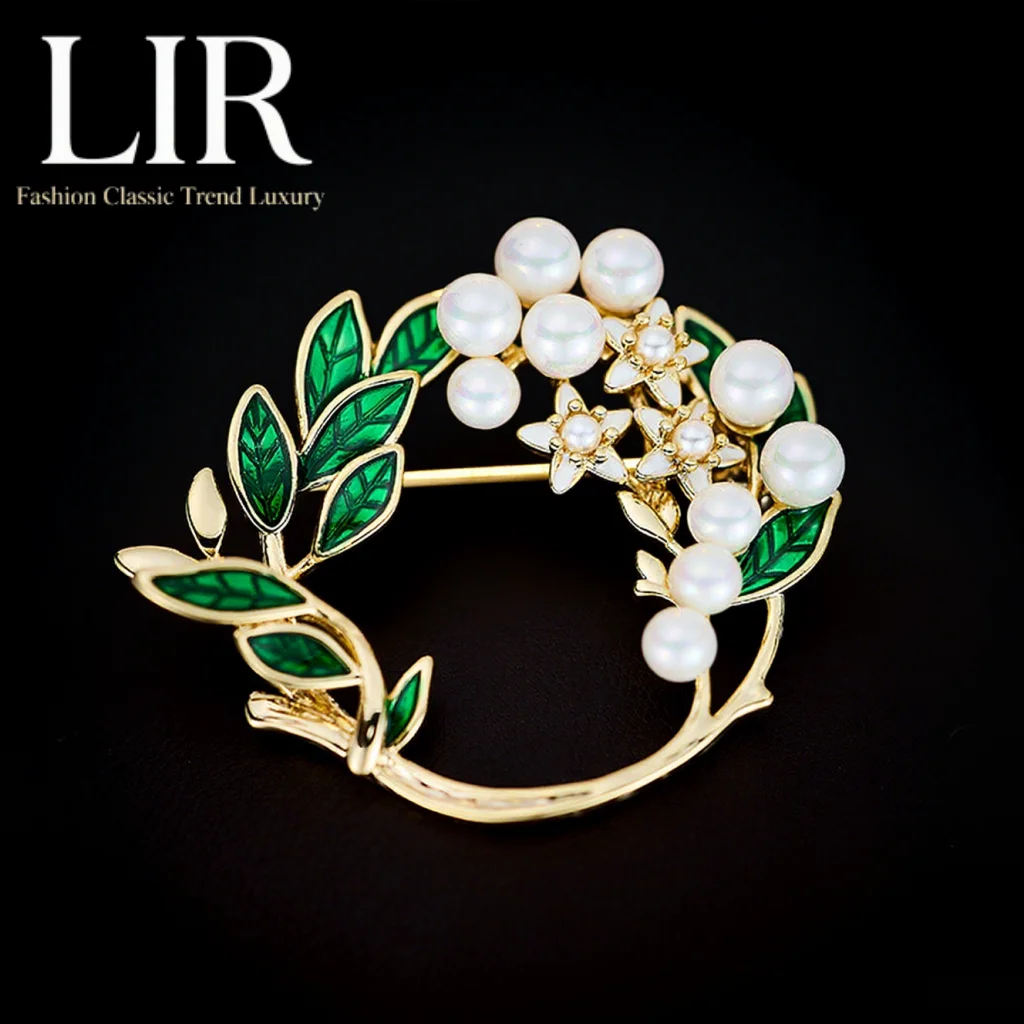 

LIR Women's Brooch: Fresh Style Gardenia Wreath, Natural Pearl Inlaid, Elegant & Eco - Friendly, Office Essential