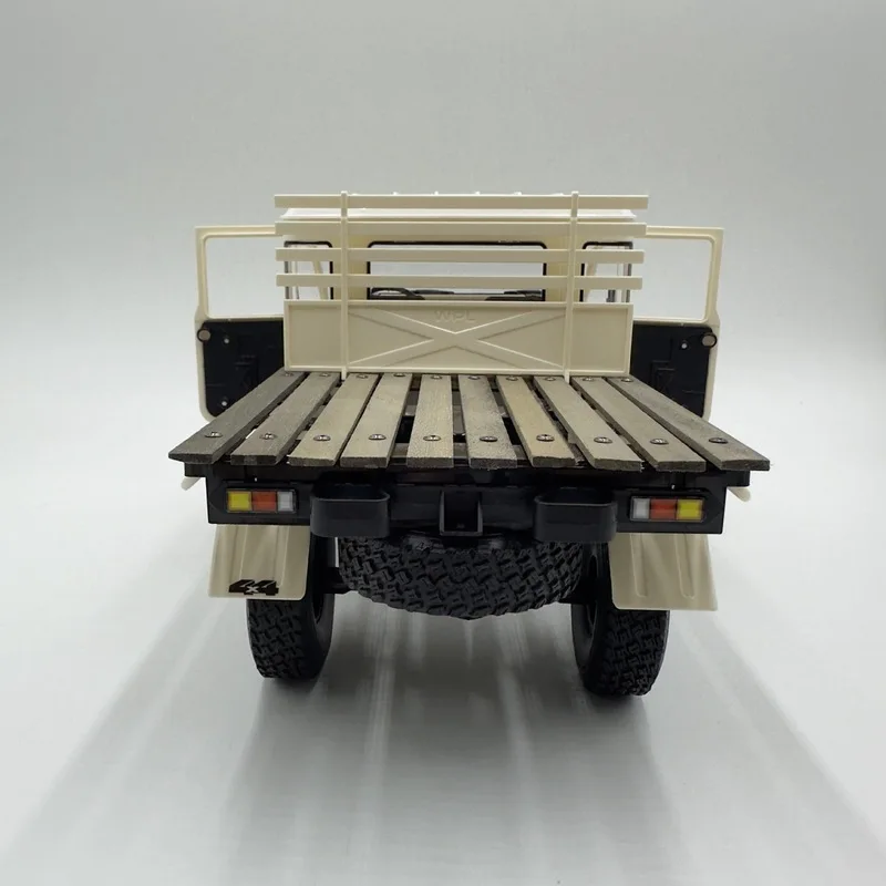 Wpl C-44 escala completa 2.4g carro de controle remoto 4wd rtr deserto caminhão escalada fora da estrada veículo simulação modelo brinquedo menino festival gif