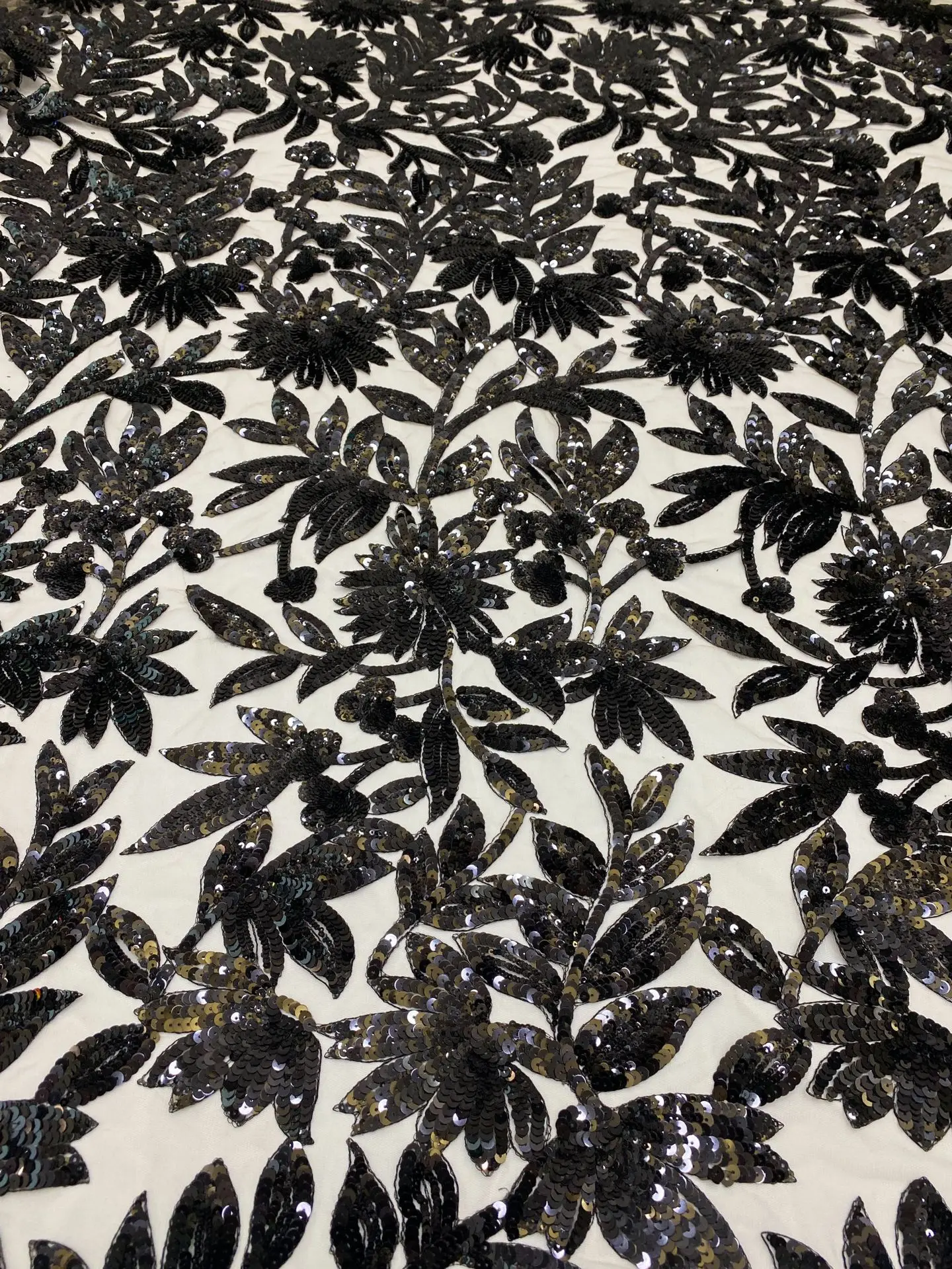 

High-end fashion floral mesh lace sequin fabric for wedding dresses, women's dresses, evening gowns fashion sequin fabric