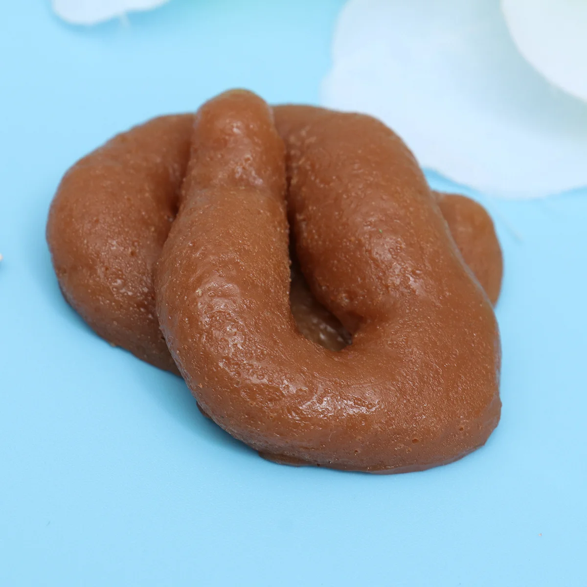 2Pcs Realistic Poo Props Vivid Simulation Excrement for Prank Jokes Halloween Party Gag Gift Trick Fun Decor Simulation