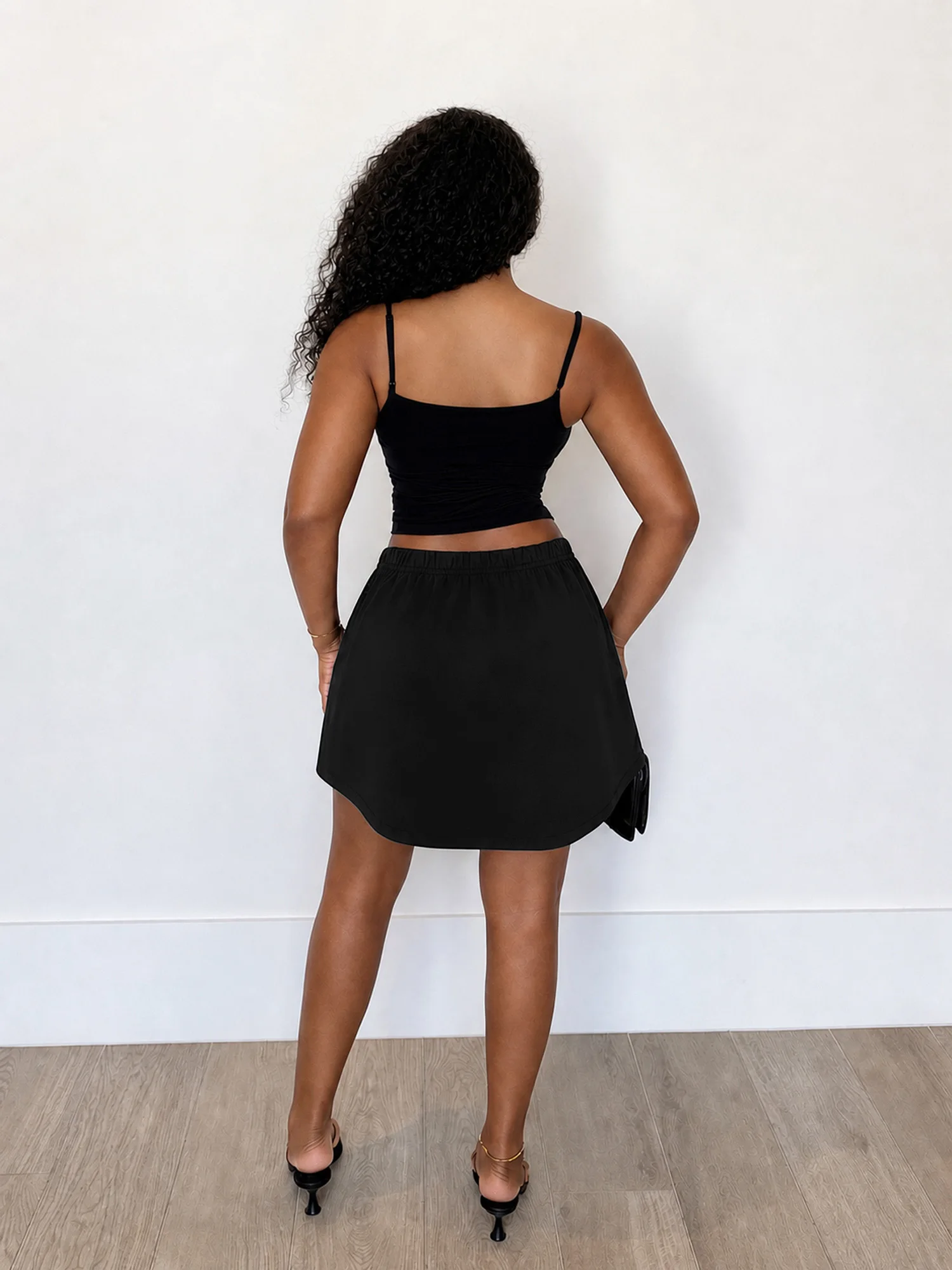 Y2K Streetwear Black Curved Hem Mini Skirt Elastic Waist Side Split Slimming Bodycon Athletic Skirt