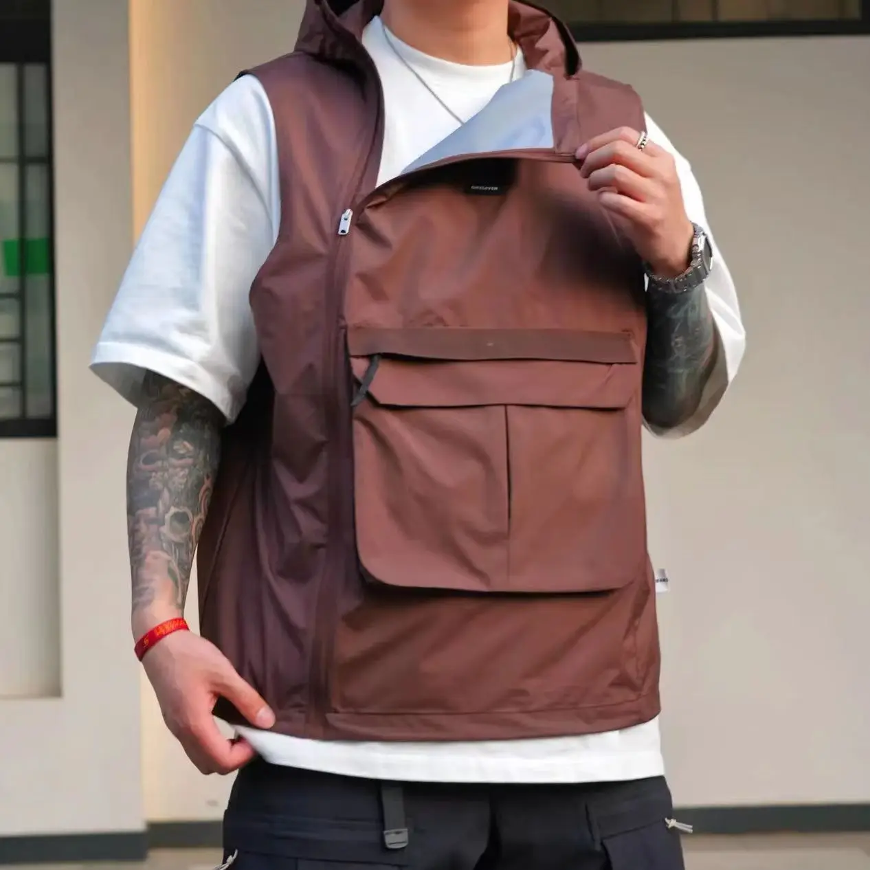 

Functional Style Men Hooded Vest Large Pocket Zipper Sleeveless Coat Fashion Sports Tank Tops Vintage Casual Hoodie Streetwear