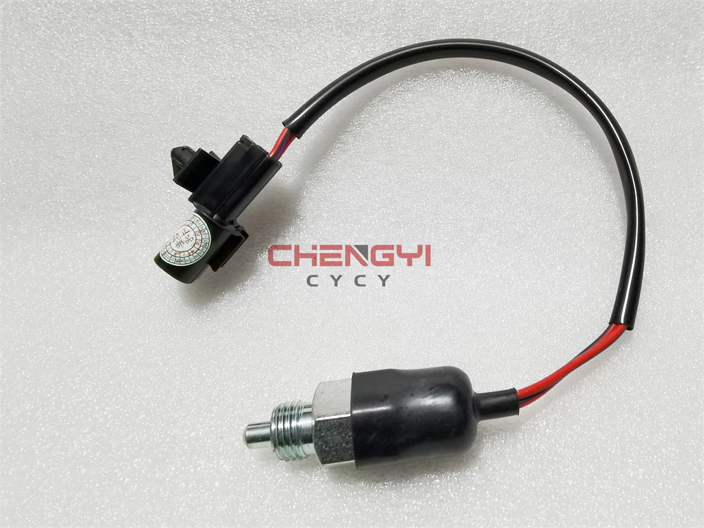 Interruttore Retromarcia Per Mitsubishi Pajero, L200, Montero Sport – Ricambio Originale Compatibile ME581047 – Facile Da Installare