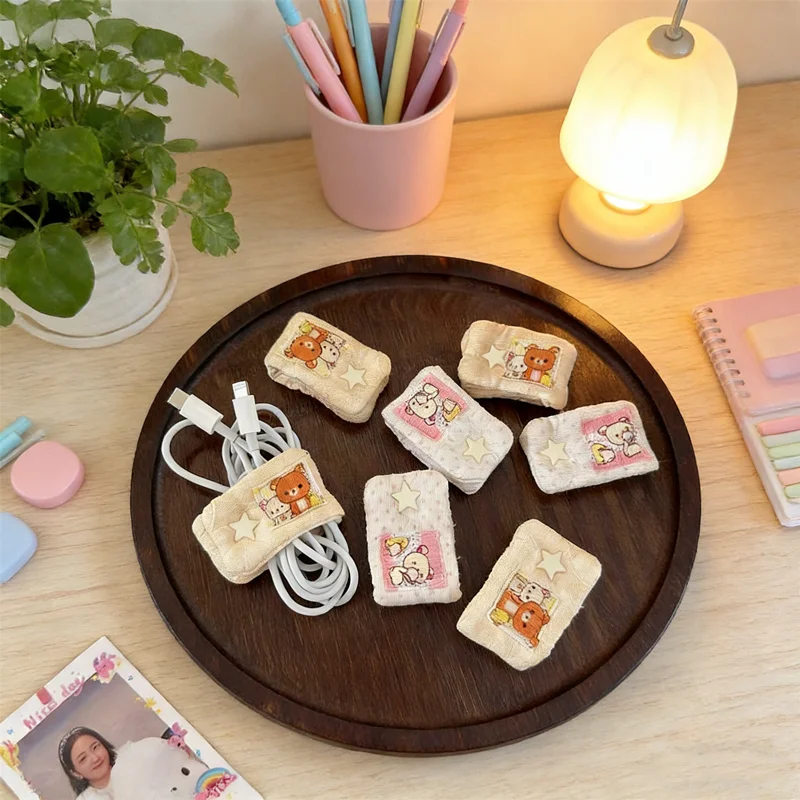 NUEVO Organizador de Cables Portátil con Diseño Lindo de Rilakkuma/Mashumaro para Fijar y Guardar Cables de Carga, Almacenamiento Gratuito para Cables de Datos