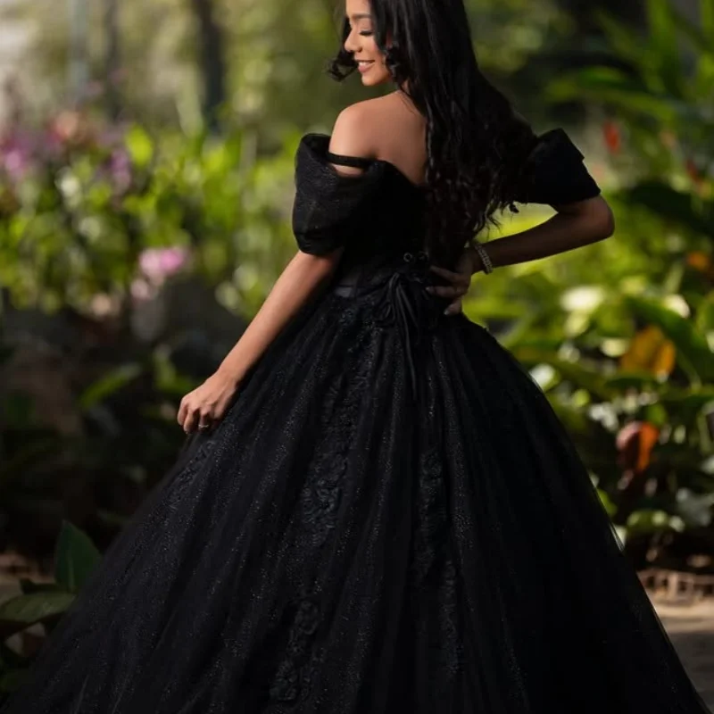 Vestido de quinceañera con hombros negros brillantes, calcomanía de brillo de encaje, vestidos de cristal de Tull de 15 quinceañera ﻿ Personalizado
