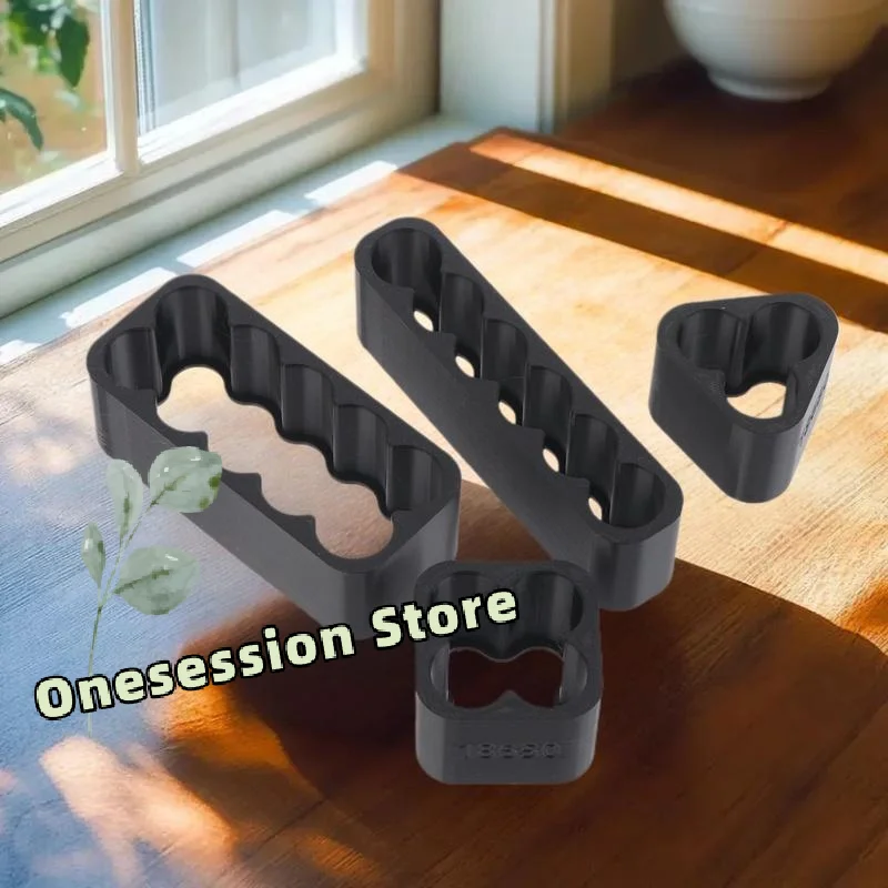 Maschera per saldatura a punti batteria 1/4 pezzi 18650 - Dispositivo di allineamento di precisione per gruppo batteria al litio, lavorazione CNC