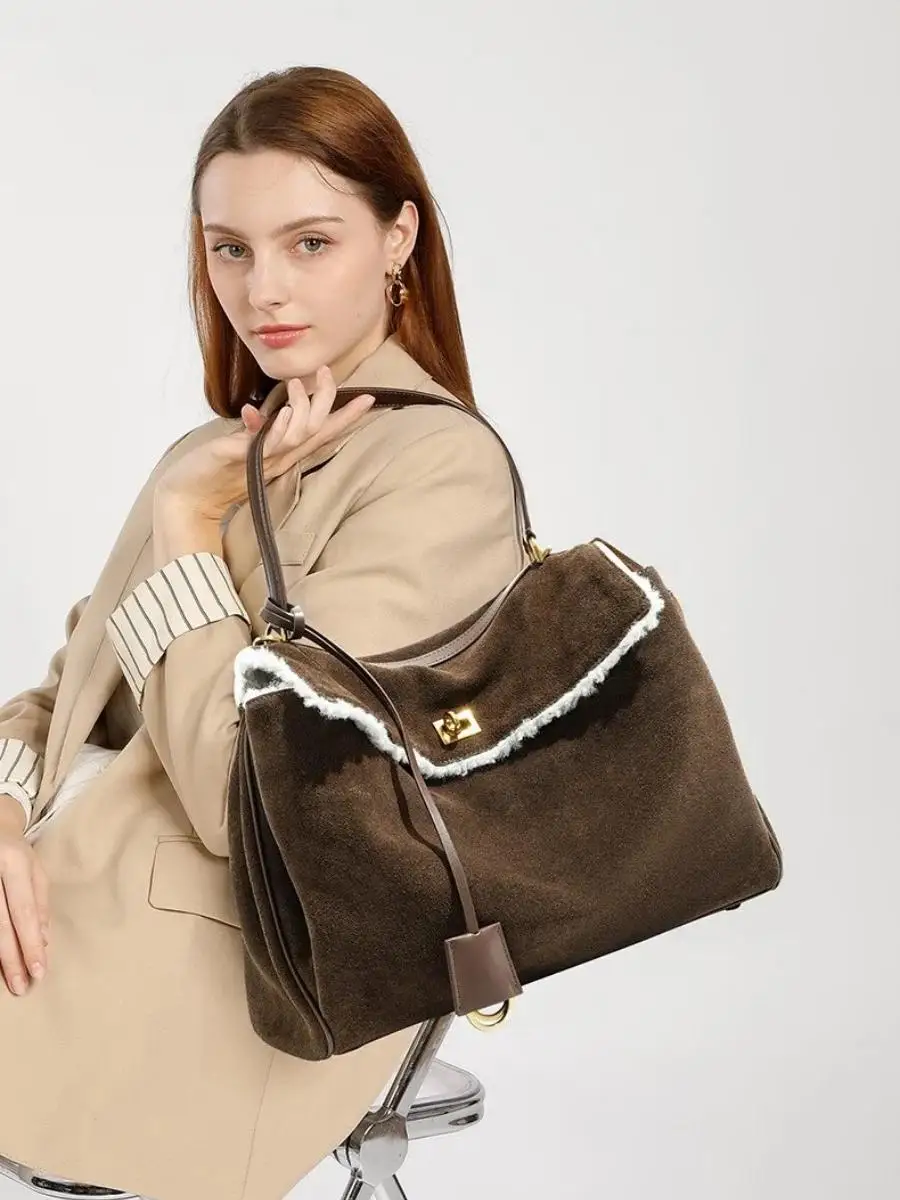 

High-End Women's Versatile Autumn Winter Tote Bag Lamb Wool Suede Cowhide Commuting Friendly Fashionable Handbag Rodeo Bags