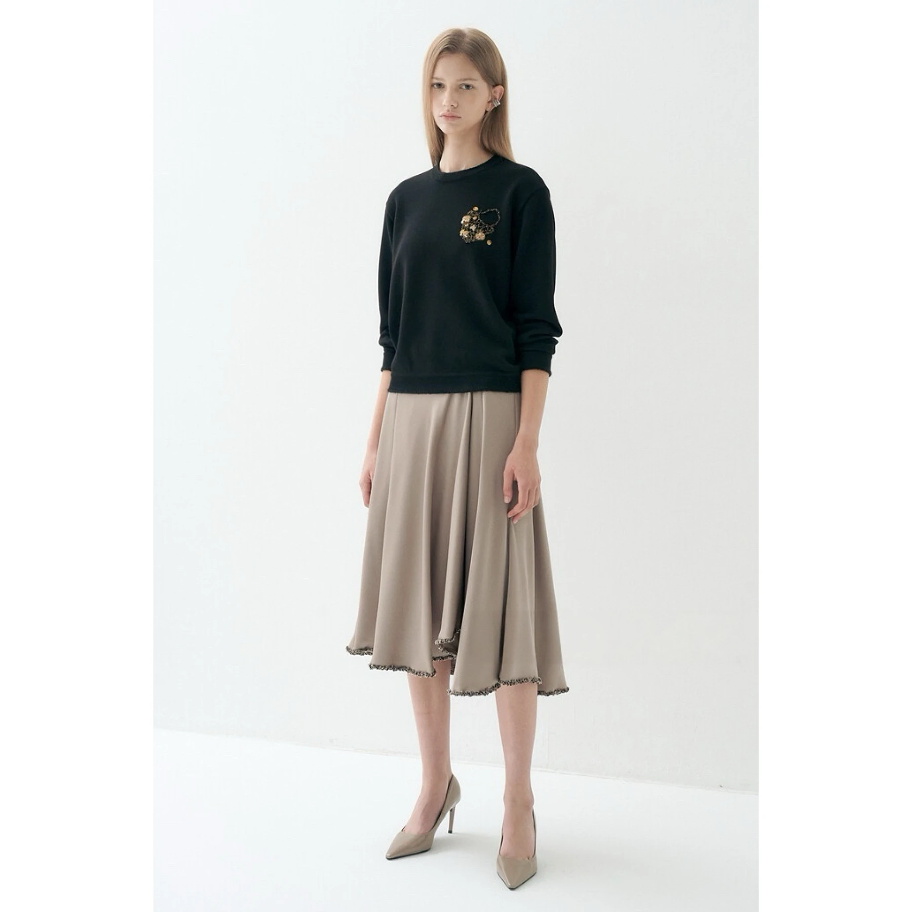 Slimming Effectiveness Knitted Sweatshirt round Neck Heavy Embroidery Pearl round Neck Versatile Work Commute Style Small Kni...