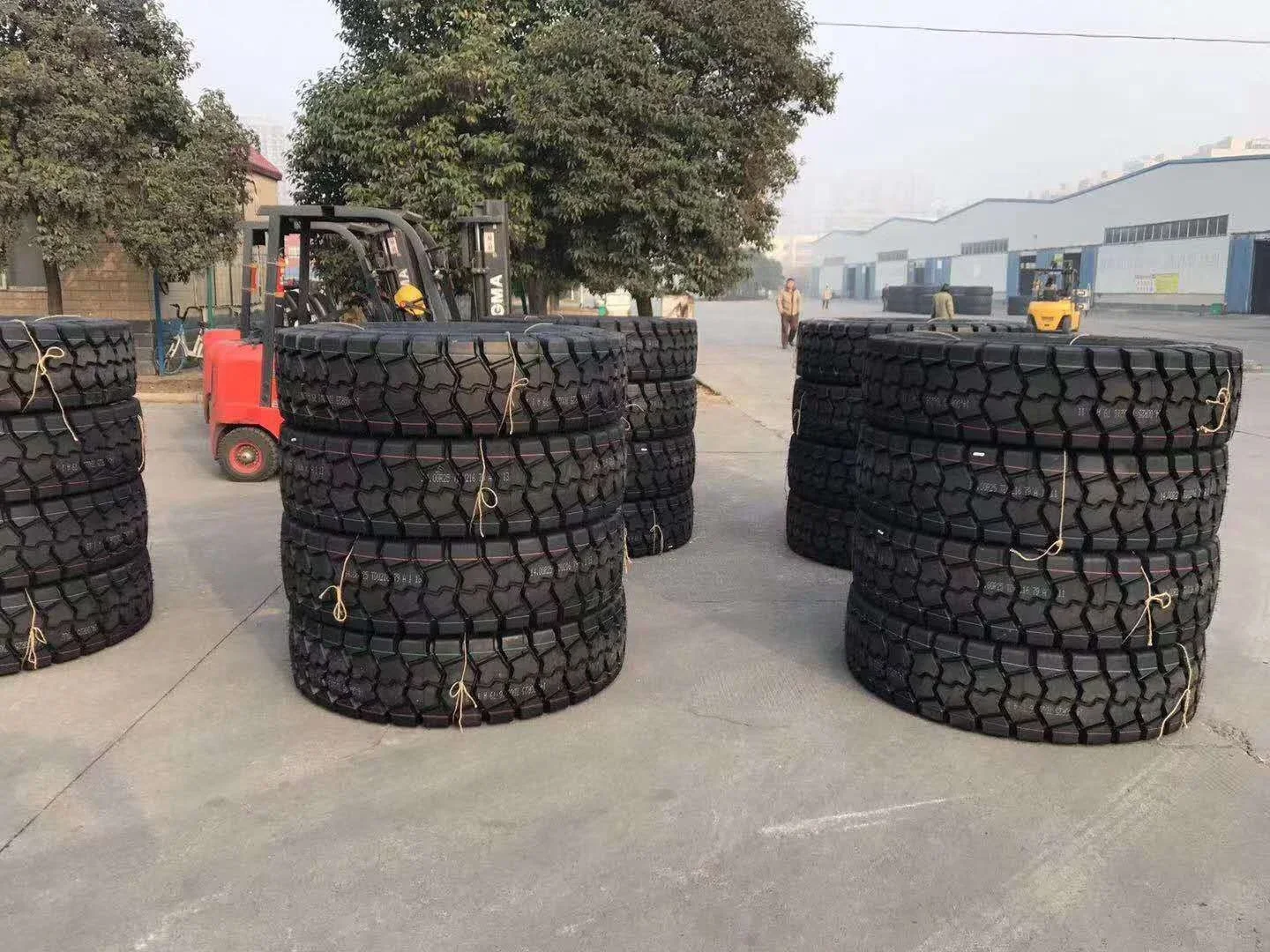 70T 80T Dump Truck Tyre 14.00R25 13.00R25 14.00R24 16.00R25 18.00R25 off Road Tyre Mining Tyre Good Prices